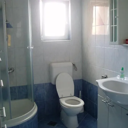 Nila Appartement *